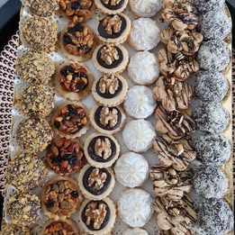 Plateau de Gâteaux 50 pièces à