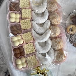 Plateaux de gâteaux orientaux faits maison  20€